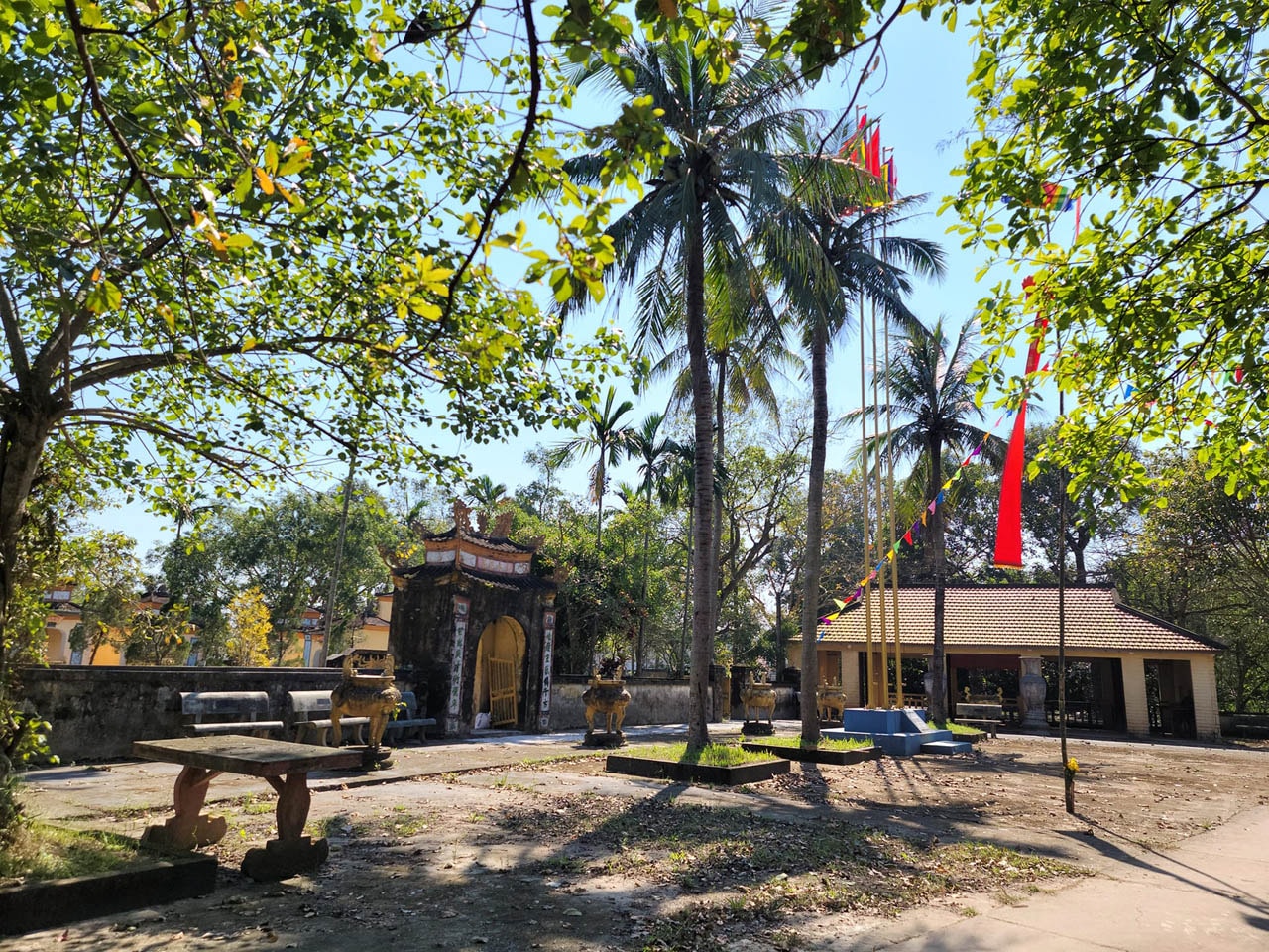 Làng cổ Bích La